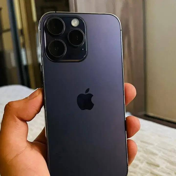 العلوان  بغداد المنصور شارع الاميرات ل يريد يرسلني واتساب ***********

نص مكتوب في الصور:
- ١٢:١٩ ٩٠ البطارية حالة البطارية عادية حالة البطارية تعمل بطارية iPhone هذه على النحو المتوقع. حول البطارية والضمان... الحد الأقصى للقدرة ٨٩٪ هذا قياس لقدرة البطارية مقارنة بقدرتها عندما كانت جديدة. قد تتسبب القدرة المنخفضة بتقليل ساعات الاستخدام بين عملية الشحن والأخرى. عدد الدورات ٣٠٤ هذا هو عدد مرات استهلاك iPhone لقدرة البطارية. معرفة المزيد... تاريخ التصنيع تشرين الثاني ٢٠٢٣ أول استخدام شباط ٢٠٢٤
- العنوان بغداد المنصور شارع الاميرات ل يريد يرسلني واتساب ***********
- ايفونات جمله ومفرد 2022/09/17 مشاركة