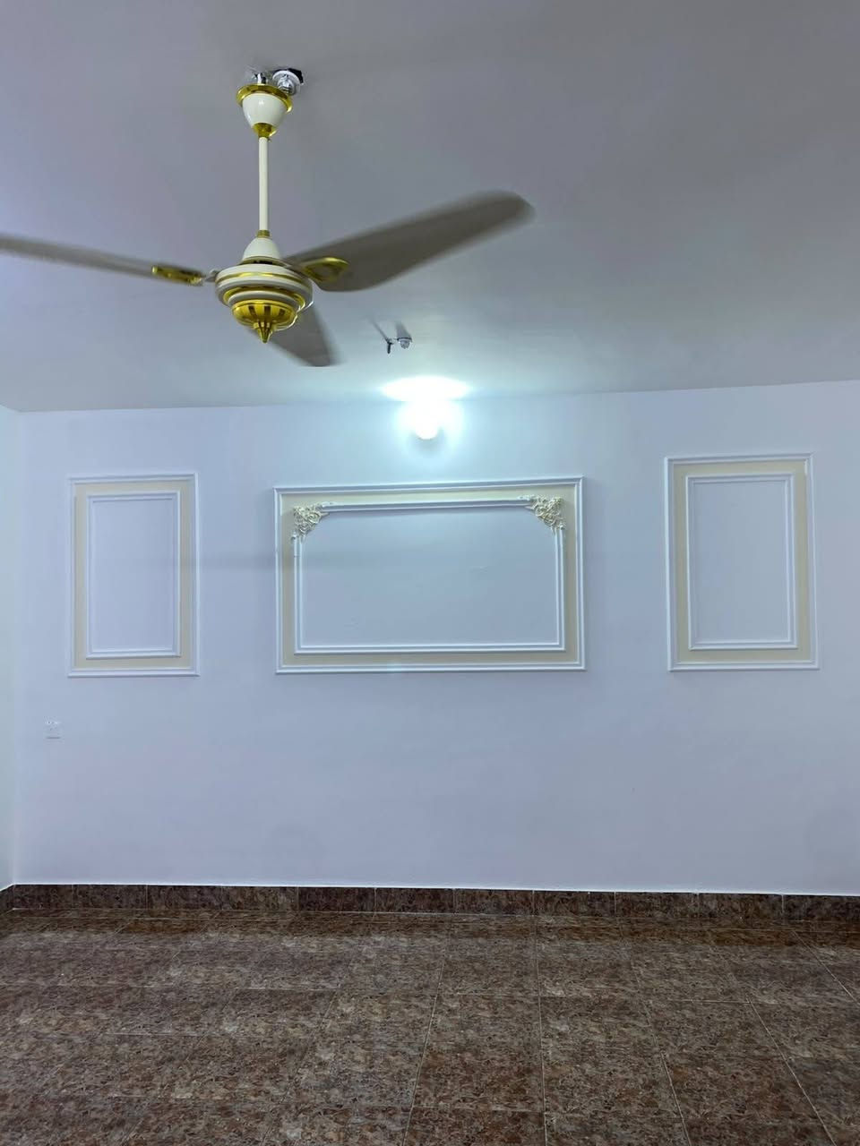 صبغ وديكورات • شباب ثنين • واتساب