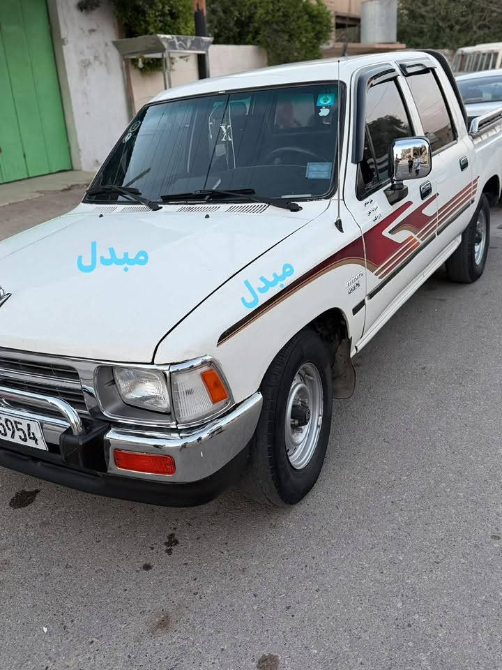 بيكم تيوتا موديل 1990محدثه 97سياره جاهزه من كل النواحي .طخم جديد.باتري جديد طخم تايه جديد 
رقم دولي جديد سنويه جديده
اني صاحبها الشرعي .مكينه شرط لاصرف ولانفخ معمره جديد .تبريد حار بارد.ستيرن بور
مبدل بيها ثلاثه قطع الي مأشره بالون الازوق (بوند +جاملغين)
الي بل لون الاحمر بيها معجون كما موضح فالصور 
مصبوغه عام جماليه بدون دواخل ."سعره 65  وبيها مجال 
للتواصل ***********📞
