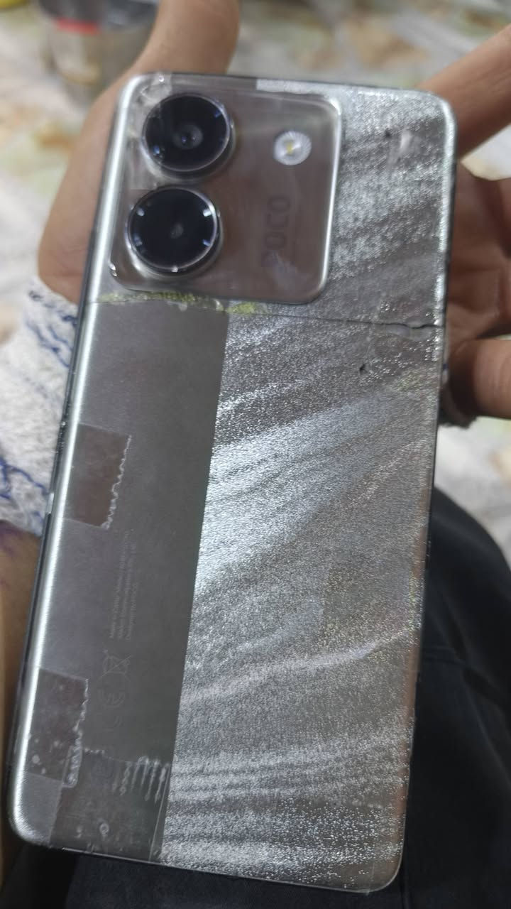بوكو m7فايف جي للبيع يرالدله شاشه بدلتها وطاح مني طكت من فوك بعدها بلزكه كدامك ابيع واقع حال 85 ***********
