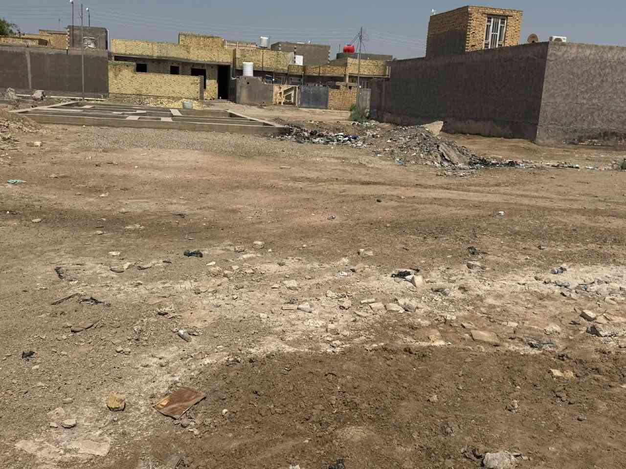 ‏ قطعة للبيع نص مساحة 150 حي الإعلام***********
