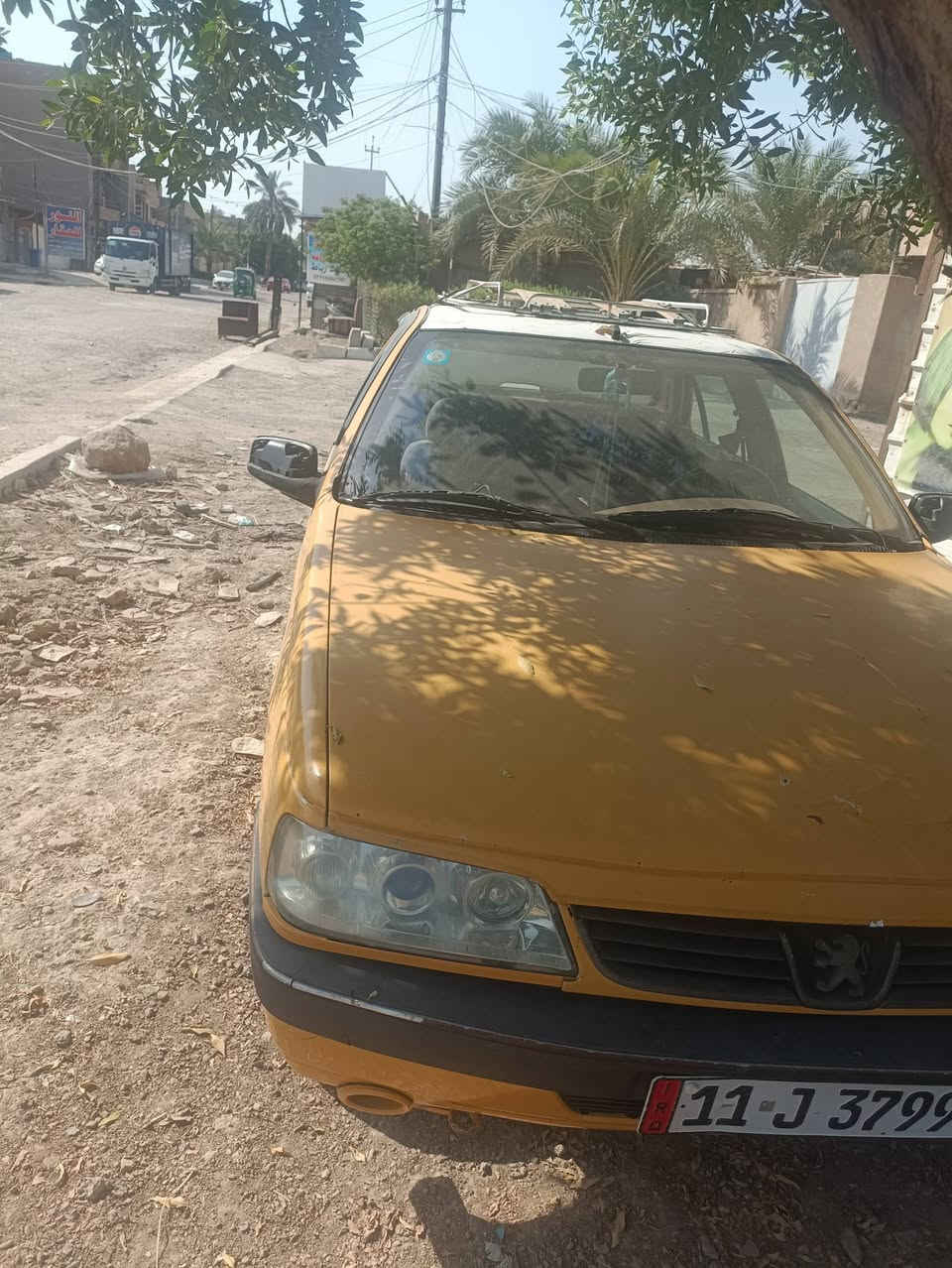 السلام عليكم 
بيجو الميس موديل 2015رقم بغداد نكليزي تحويل مباشر 
مكينه وكير وتبريد خير من الله السياره بلاديه بيهه فقط بنيد معمر السياره يردلهه ترتيب 
السعر 28$وبيهه مجال حك الجيه فقط بيع مستعجل 
العنوان بغداد البياع رقم الهاتف ***********
