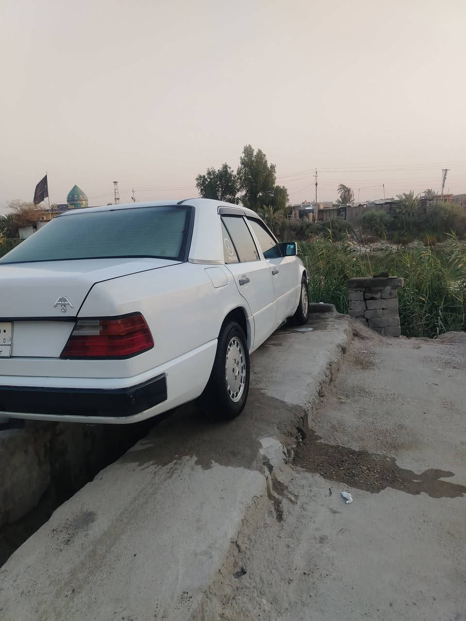 سلام عليكم لبيع مارسدس دب موديل 89رقم بغداد 
حداديه جديده تبريد ثلج جام كهرباي كشنات كهرباي تخم تايرات جدد منضومه زنون قواعد دبل ما معمره مكينه 3000ففتي براص بيها ترايك بيها وين ما يعجبك سياره حلوه وجهازه عله اخير حبايه السعر 60وبيها مجال مكاني ناصريه سوك الشيوخ وهاذا رقمي ***********
