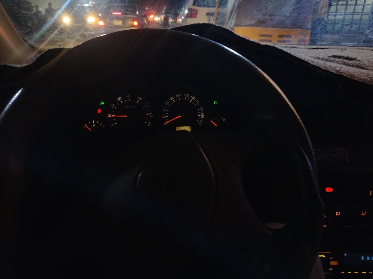 السلام عليكم سياره سمندللبيع
سعر 10ورقات  سياره اصوليه سنويه مفقوده
بيه سنويه ورقيه من المرور  المكان بغداد
اتكفلك عشائر وقانونية 
رقم ***********
