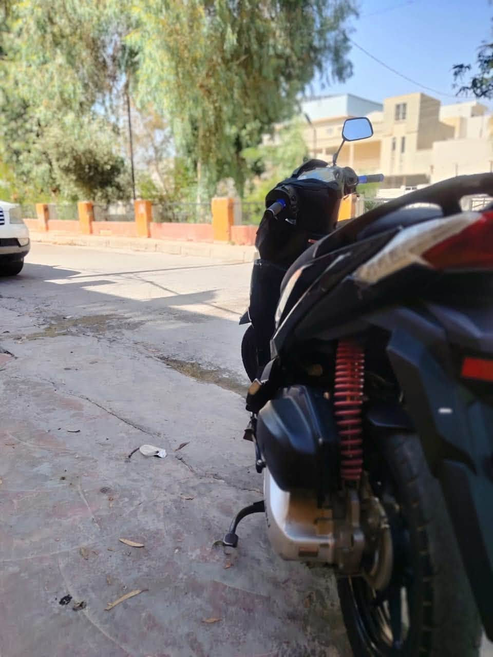 دراجه كوري 2025 للبيع دراجه نضيفه خير من الله دراجه ما بيه اي نقص بس شغل وطلع مكان الدراجه ديالى شهربان سعر عل رقم ***********
