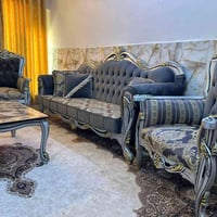 تخم تركي خشب زان عشر مقاعد مع وسطيه نظيف جداً بدون أي ضرر أو عيب السعر...