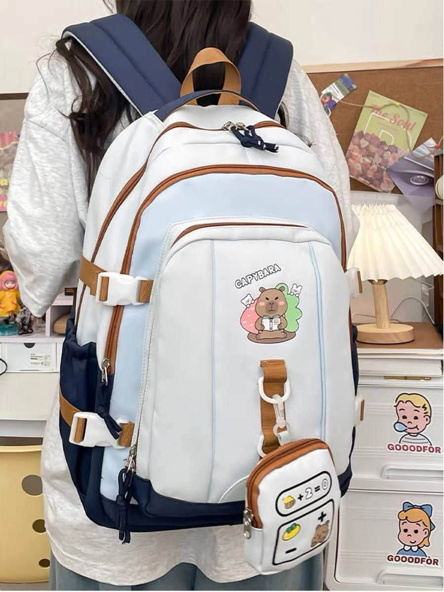 🎒 حقيبة الجمال والأناقة.. كل ما تحتاجينه في تصميم واحد! ✨
 تصميم عصري لطيف برسمة "الكابيبارا" المحبوبة.
 حقيبة صغيرة ملحقة تتنسق مع الحقيبة الأساسية لحفظ متعلقاتكِ الدقيقة.
 مساحة واسعة وتقسيمات متعددة تتسع للكتب، 
 خامة عالية الجودة تضمن لكِ الراحة والمتانة طوال اليوم الدراسي.
🔥 الكمية محدودة جداً!
📥 للطلب والحجز: يُرجى التواصل على الرقم ***********
🚚 التوصيل متوفر لجميع المناطق.
