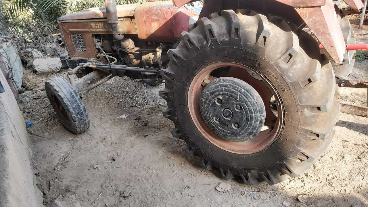 سلام عليكم مكينه موديل ٨٧ كفاله من محرك كير مكفولات محوره باور المكينه ما عايزه لو برقي كامله جاملغات تخم تاير المكينه جاهزه على ٢٤ حبايه بدون تحويل اتعهد عشاير ***********      ***********   المكان اليوسفيه السعر  اربع مليون او نص او بيهه مجال

