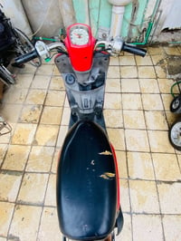 بوليس • احمر • كابريتر
