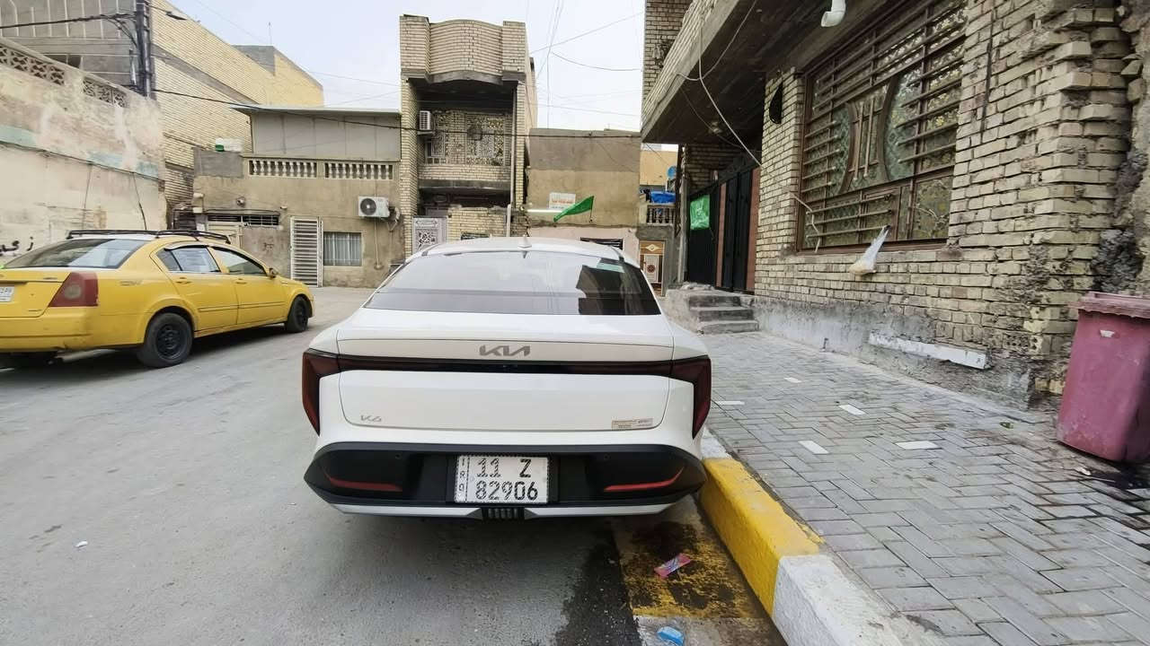 سلام عليكم
كي ٤ خليجي 
محرك ٢٠٠٠ دوش 
ماشيه ٢٧ ألف 
ضمان دوليه 
بعدهي بضمان تبديل الدهن كله بل دوليه 
نص فول 
مكاني مدينة الصدر 
السعر ١٨٥ وبيه شي بسيط
رقم الهاتف ***********
بيه هاي الملاحظات مصورهن والبنيد بيه طعجه ترجع عل بارد بل أخير الصور
