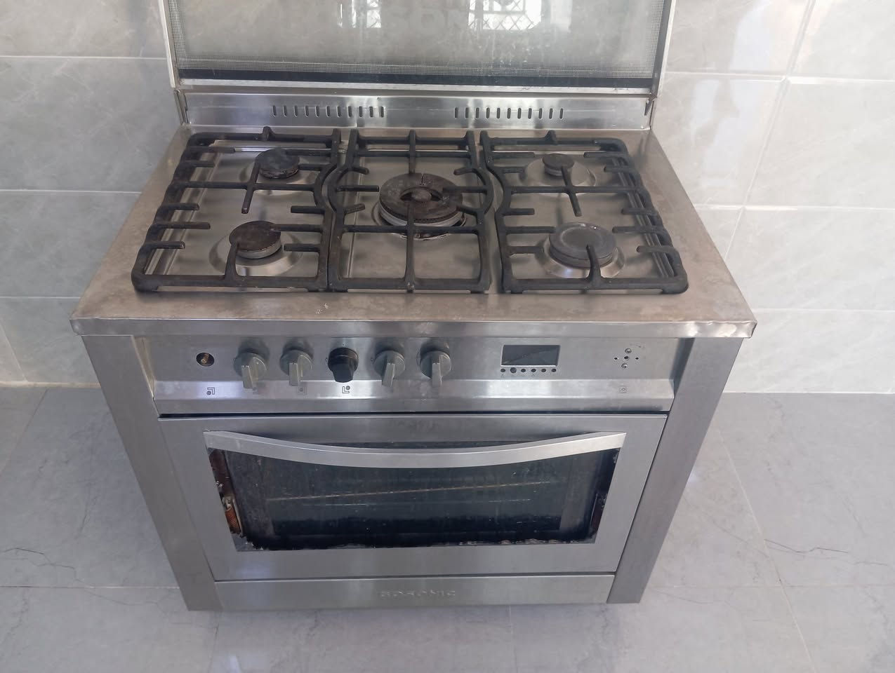 طباخ للبيع ***********
