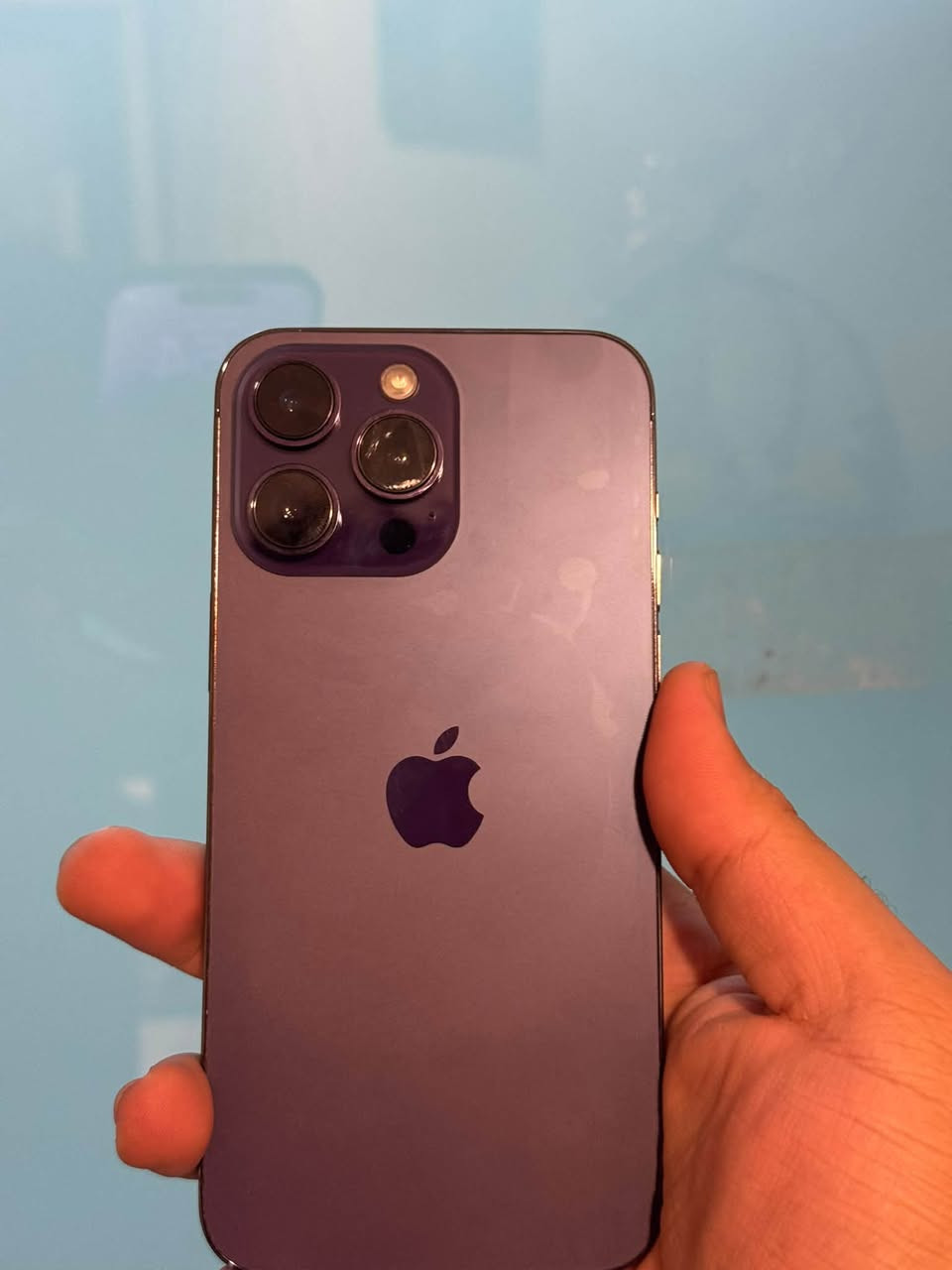 السلام عليكم
Iphone 14 pro max 
بالذاكرة 512gb 
اللون البنفسجي المميز 
نسخة الشرق الاوسط 
الجهاز مستبدل شاشة نوعية حلوة +بطارية + كامرة تفصيخ ✅
سعر الجهاز :650 وبي مجال ⚠️
للاسفسار:***********

نص مكتوب في الصور:
- 10:56 About Parts & Service History Songs 0 Videos 0 Photos 0 Capacity 512 GB Available 488.37 GB Wi-Fi Address B4:AE:C1:5B:F5:E6 Bluetooth B4:AE:C1:52:4D:03 Modem Firmware 6.00.01 SEID EID 890490320***********147832138937 Carrier Lock No SIM restrictions Available SIMs