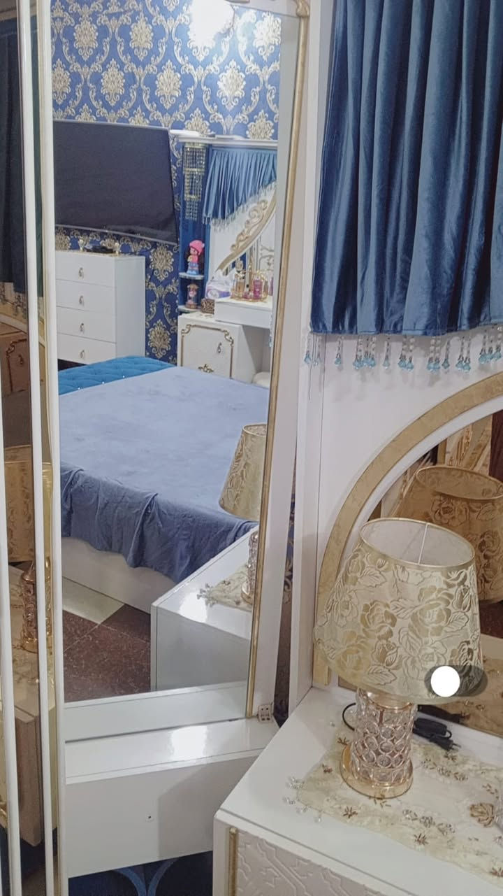 غرفه تركي للبيع نضيفه السعر مليون ونص وبيه مجال

للتواصل عبر الرقم ***********
