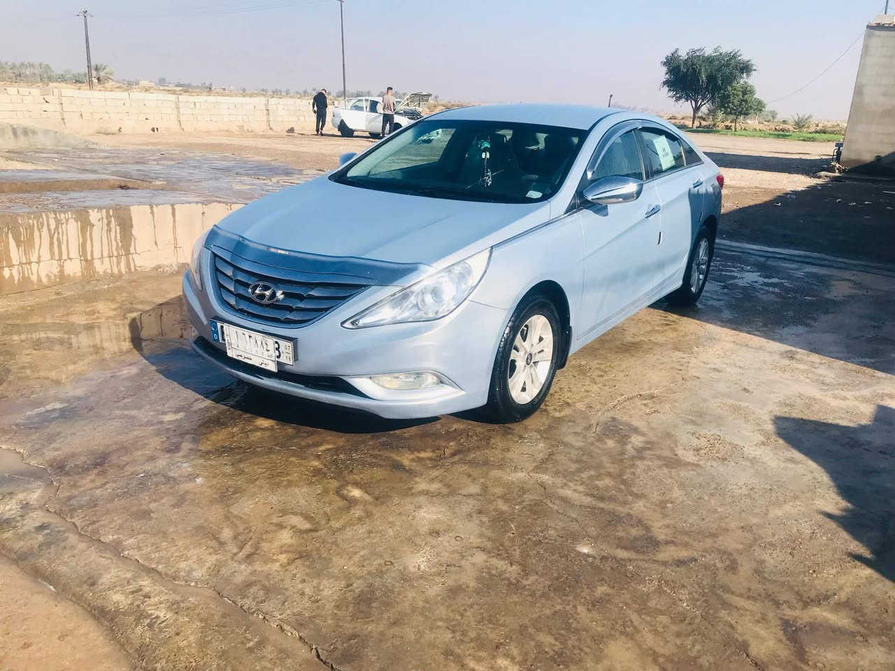 السلام عليكم للبيع 
هونداي سـوناتا ٢٠١٢ امريكي ليبل واحد بدون ارباك 
رقم ديالى انگليزي بأسمي شخصياً تحويل مباشر 
صبغ السيارة قطعتين نص باب بصف ضرر توحيد لون و صورة ضرر موضح بل صورة  
محرك وگير وصدر وتخم تاير وتبريد وكهربائيات بشرط 
محرك 2400  جي دي اي معلي كازكيت 
تحكم استيرن 
كشن سايق كهرباء 
سعـر السيارة ١٠٥ ورقة وبيها مجال بسيط 
ملاحظة السيارة اجمل من الصور 
مكان السيارة ديالى بلدروز 
للاتصال والاستفسار 
***********
***********واتساب
