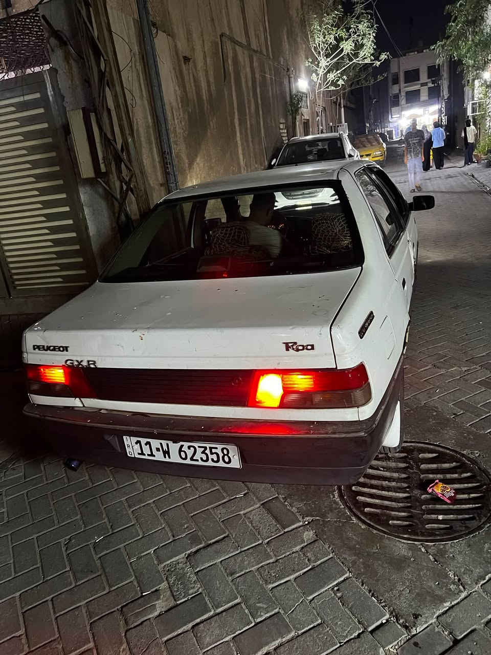 سلام عليكم للبيع
بيجو روى خصوصي بأسمي سياره ( مكفوله من ضربه و صبغ و تبديل مكفوله ) كير مكينه خير من الله تبريد شغال تدفئه شغاله كله كامله سياره حلوه بس بيه بل كشر ملاحضات بسيطه تصلح عل بارد موضح بل صور. منضومه زنون  

سياره مصوره عل وصخ ممغسوله و ليل 

اعيد و اكرر مابيه قطره صبغ و لا تبديل 

مكان بغداد رصافه للستفسار *********** مصطفى سعر ٣٢ وبيها مجال للشراي
