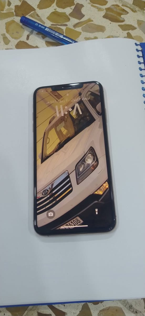 السلام عليكم
ايفون Xs Max 
ذاكرة 64
مستبدل بطارية فقط 
فيس ايدي متوقف 
نظافته موضحة بالصور 
السعر 160 
او مراوس 
***********
