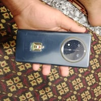 حهاز Honor x9cفقط شاشه جهاز نضيف ومتوازي عليه اريد ابيعه مكاني بغداد ا...