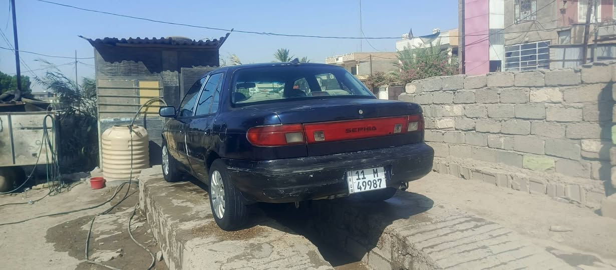 السلام عليكم ورحمه سيفه 93 كير ومكينه حاويه جدد مكاني بابل جبله رقم بغداد دولي السعر 25اوبيه مجال *********** منضومه تبريد كامله غاز متروسه الكمبريسر شغال الفان ضعيف بس
