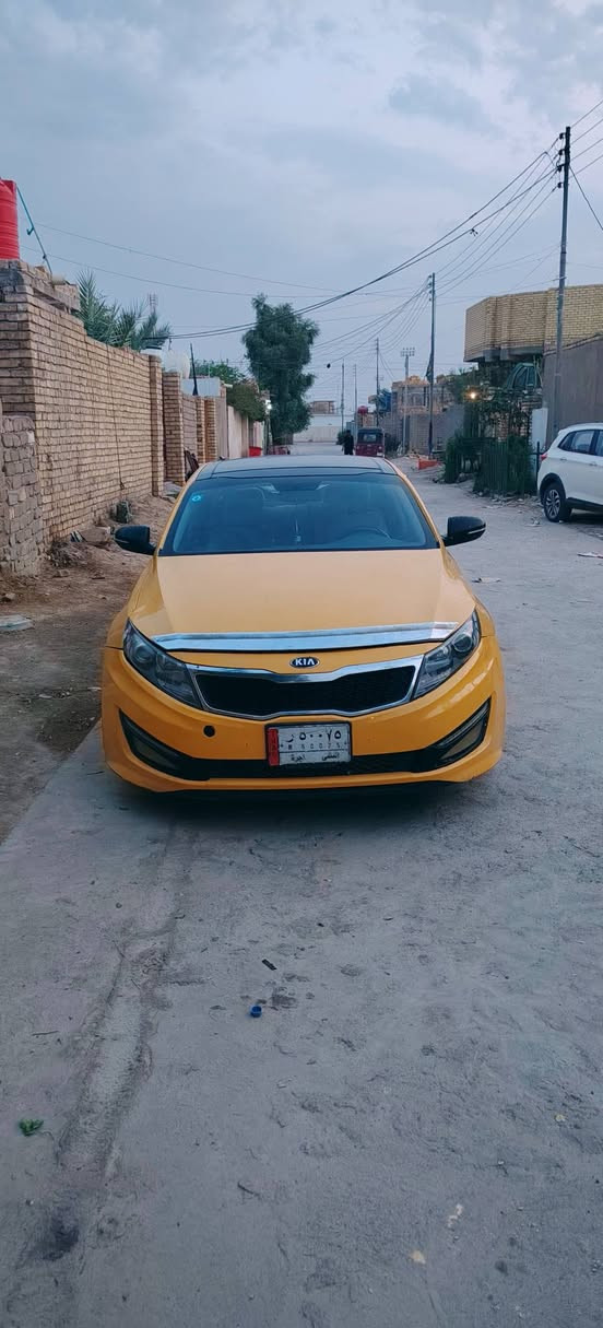 سلام عليكم
اوبتما 12خليجي فول 2400 فتحتين بيها تصليح بل جلملق الخلفي موضح بل صور 

كير جديد شهر صارله 

مكينه شرط 
منضومه تبريد جديده ثلج
تفئه شغاله 
حداده تخم تاير 
اشاير بل مري تحكم ستيرن 
رقم انگليزي باقي بس علا ستلام لوحات 
بسمي تريد وكاله تريد تحويل 

سعر 95 

***********
