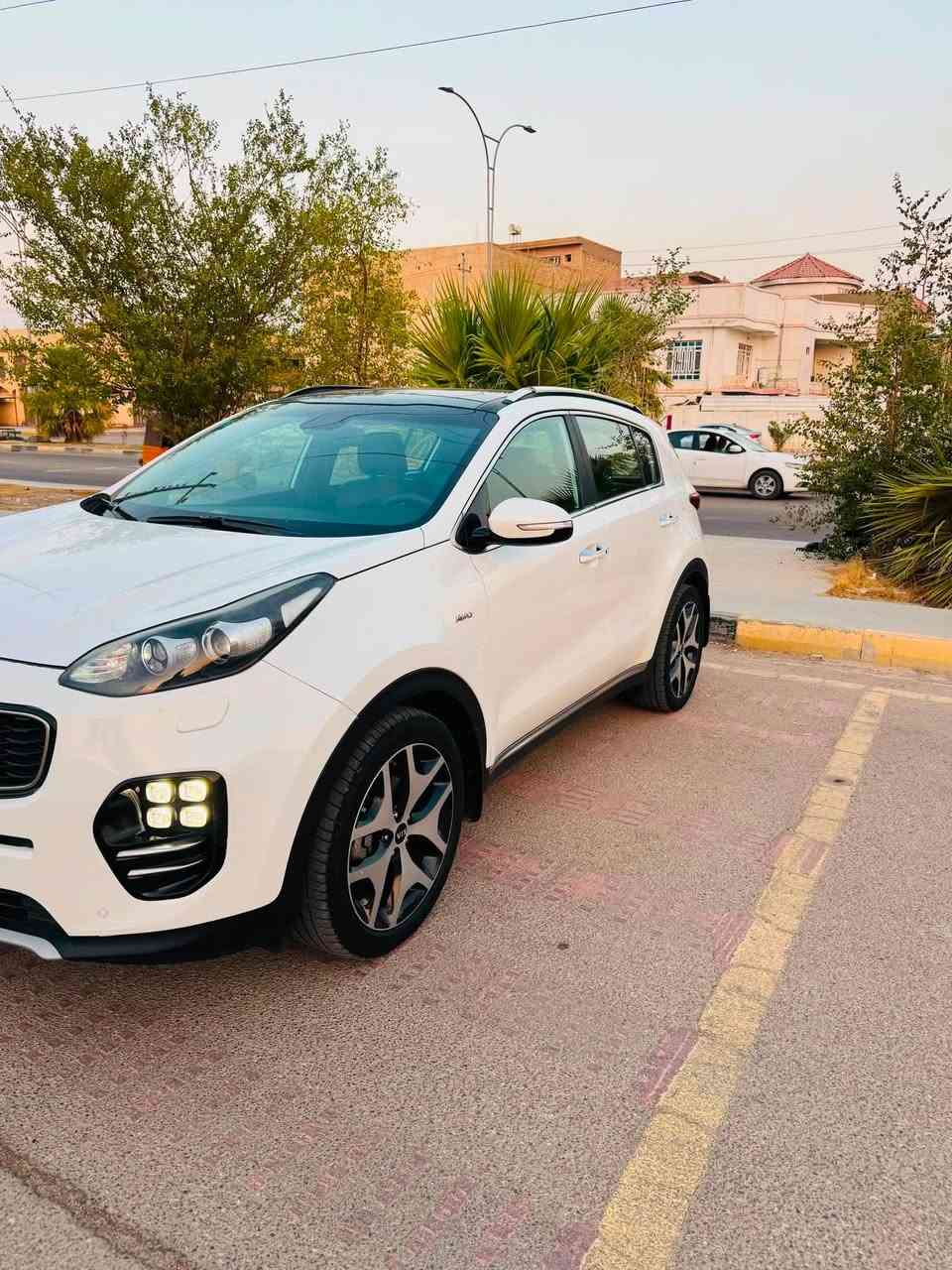 السلام عليكم 
كيا سبورتج للبيع موديل 2018 
رقم بغداد ب أسمي
خليجي وارد إيراني  
فول مواصفات فئة GT_Line 
السعر 222 وبيها مجال 
للاستفسار الاتصال ع الرقم 
***********
