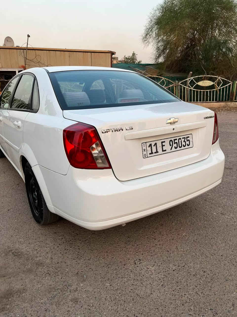السلام عليكم سياره اوبتر للبيع موديل ١٢السياره جاهزه من كل النواحي كير مكينه تبريد حدايه السياره باسمي رقم بغداد السياره بيها صبغ جاملغين امامي بدون دواخال وباب خلفي معروضه ٧١وبيها مجال قليل مكاني بغداد البياع ***********
