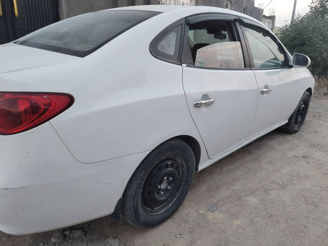 الانترى 9 نجف رقم نكليزي.
مكينه 2000 بيه خيط بخار بسيط
كير مكفول
سياره بيه صبغ حزام 
 عوره بسيطه ب لغد
حداديه كهربائيات تخم تاير ترايها يخبل 
 75 وبيه مجال مكان نجف
***********
