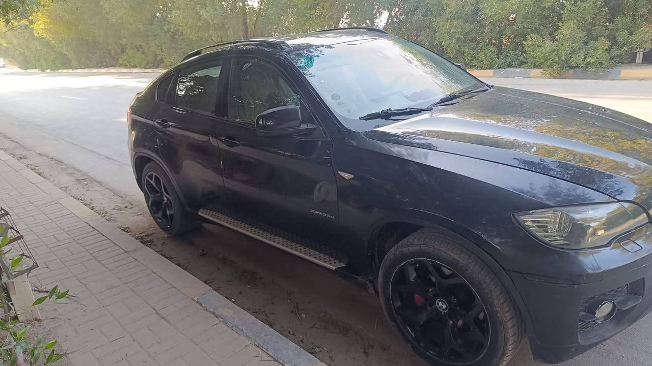 بي ام X6 مديل 2008 رقم دهوك الماني فول مواصفات 1/1
 فتحه بصمه جلد شاشه فول للخير .سياره بدون مكينه..السعر 80ورقه بيه أو مراوس حسب القناعه رقمي استفسار أكثر ***********

