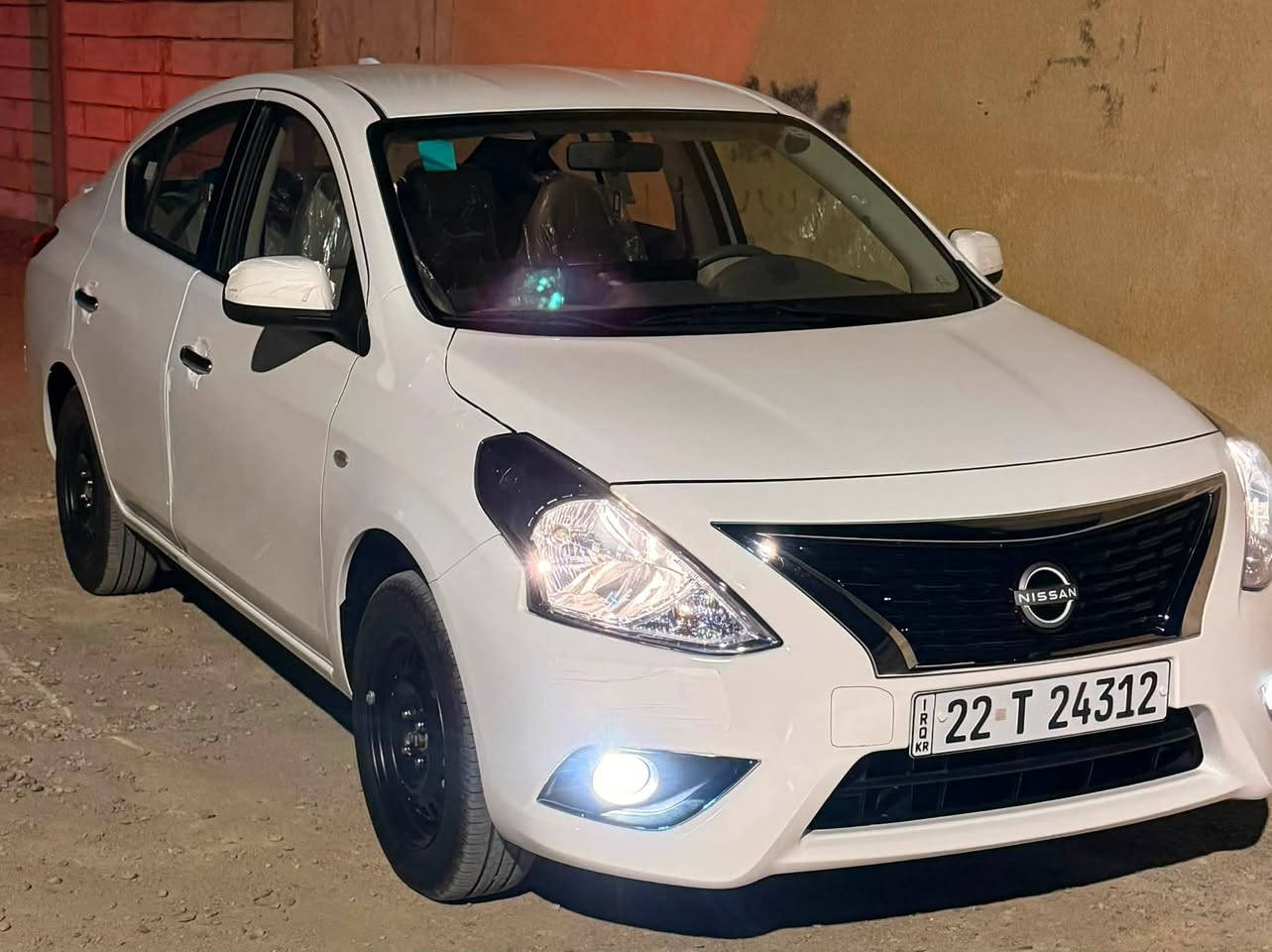 لام عليكم نيسان سني للبيع مديل 25 بعدهي زيرو ماشيه 5000 وكاله مجانيه سعره 132قفل ***********
