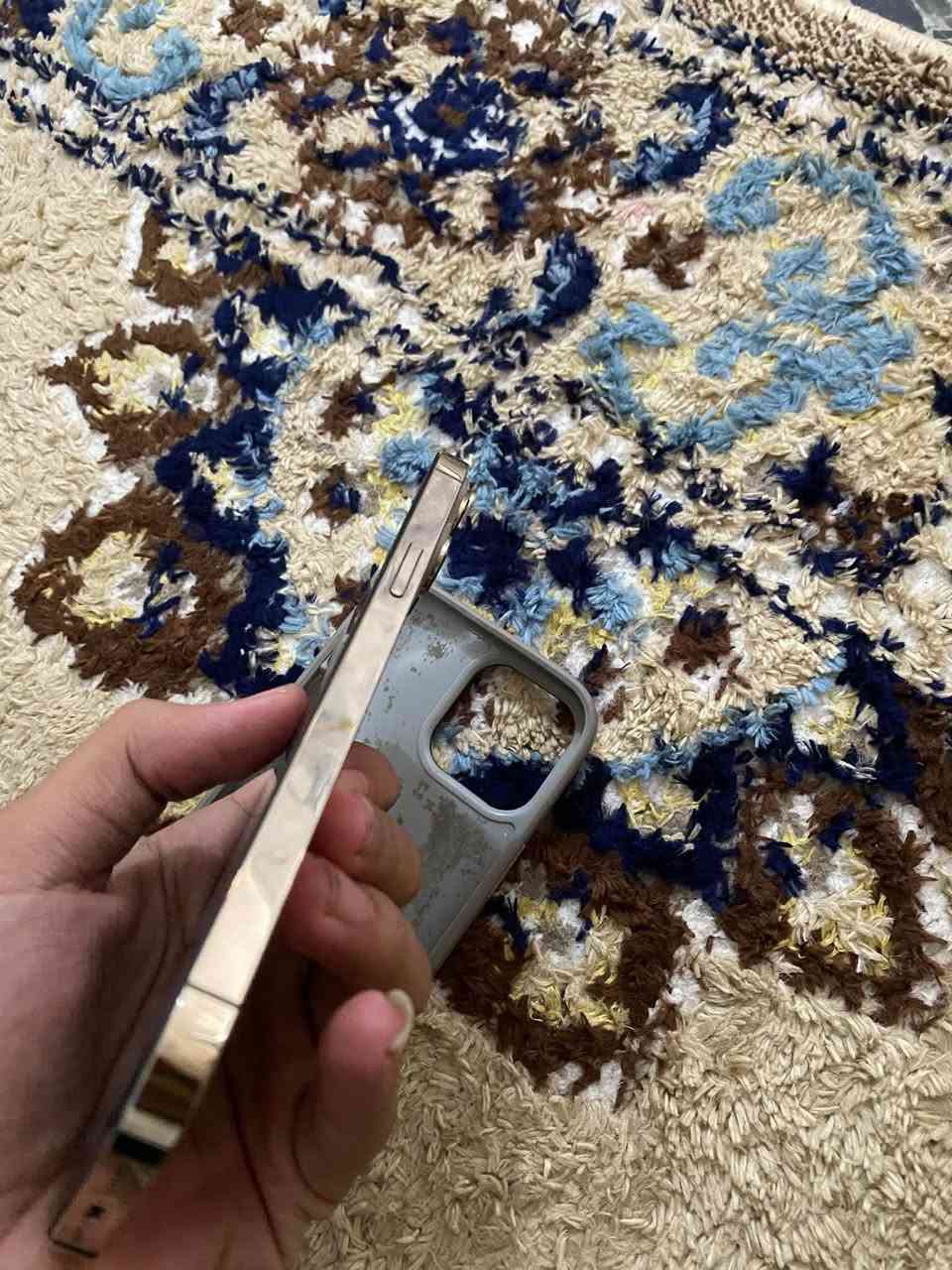سلام عليكم 
للبيع ايفون 13 برو ماكس ✅ذاكره 256 مستبدل ضهر وشاشه فيس ايدي شغال✅ جهاز نضيف ستخدام شخصي السعر 450وبيهً مجال مكان بغداد الراشديه رقم الهاتف ***********

