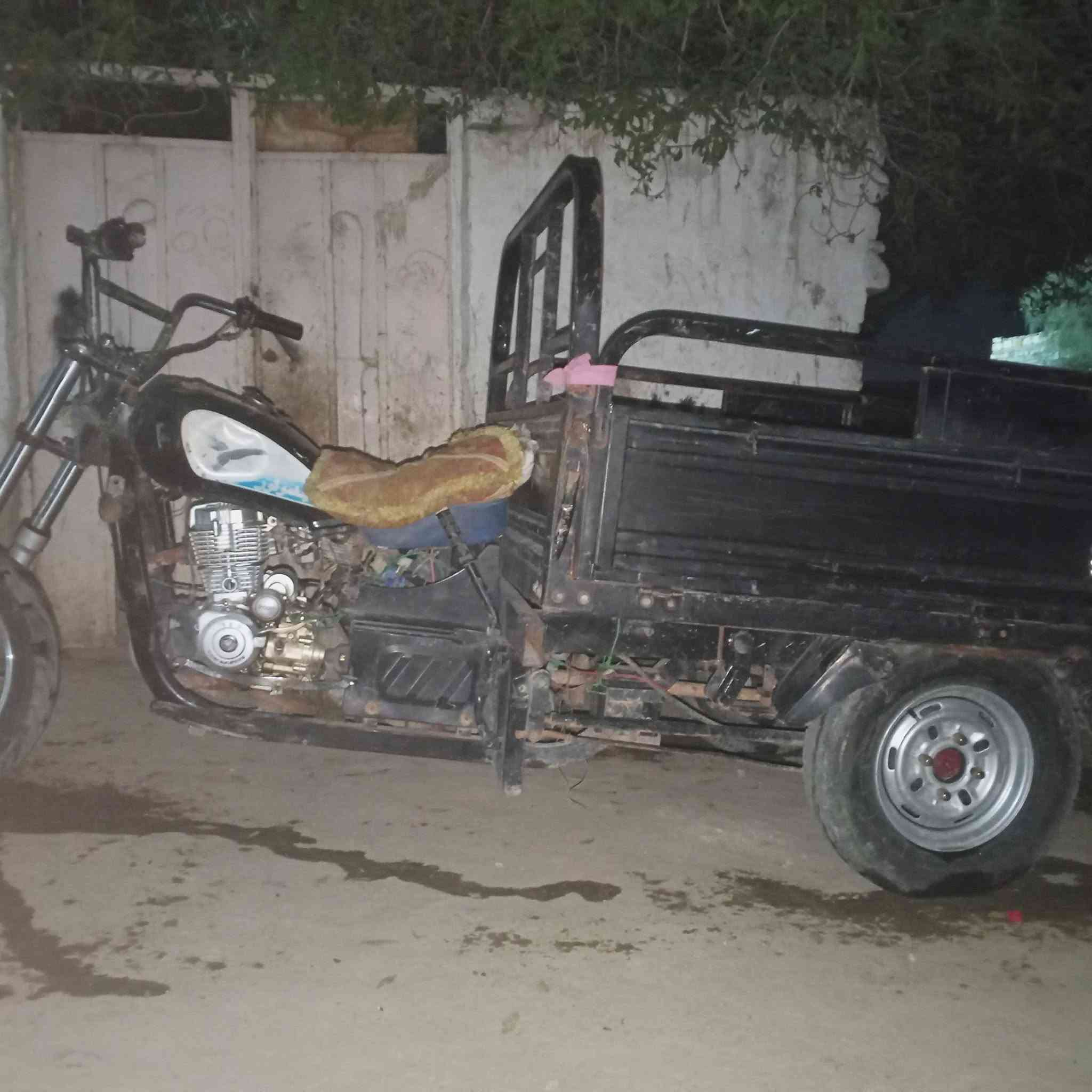 السلام عليكم جمره كلك كلك محرك جديد بس بي تبخير غليل موديل عشرين مكان ناصريه بل شوفه السعر 850وبيهه مجال غليل كلش ***********
