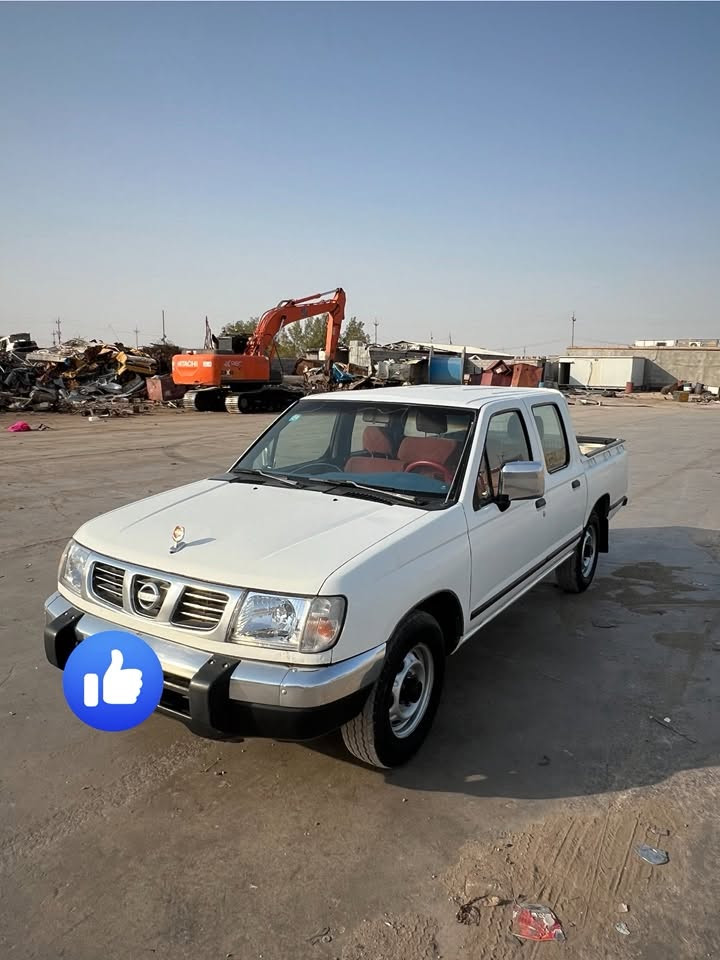 سلام عليكم نيسان شبوط موديل 2001  فول بابطين دخول جديد ادوات بدون رقم مكصوصه حوض جديده محرك كابريتر 2400مكان سياره بصره سعر 38 وبيه مجال شراي يتصل مكلف بنشر ***********
