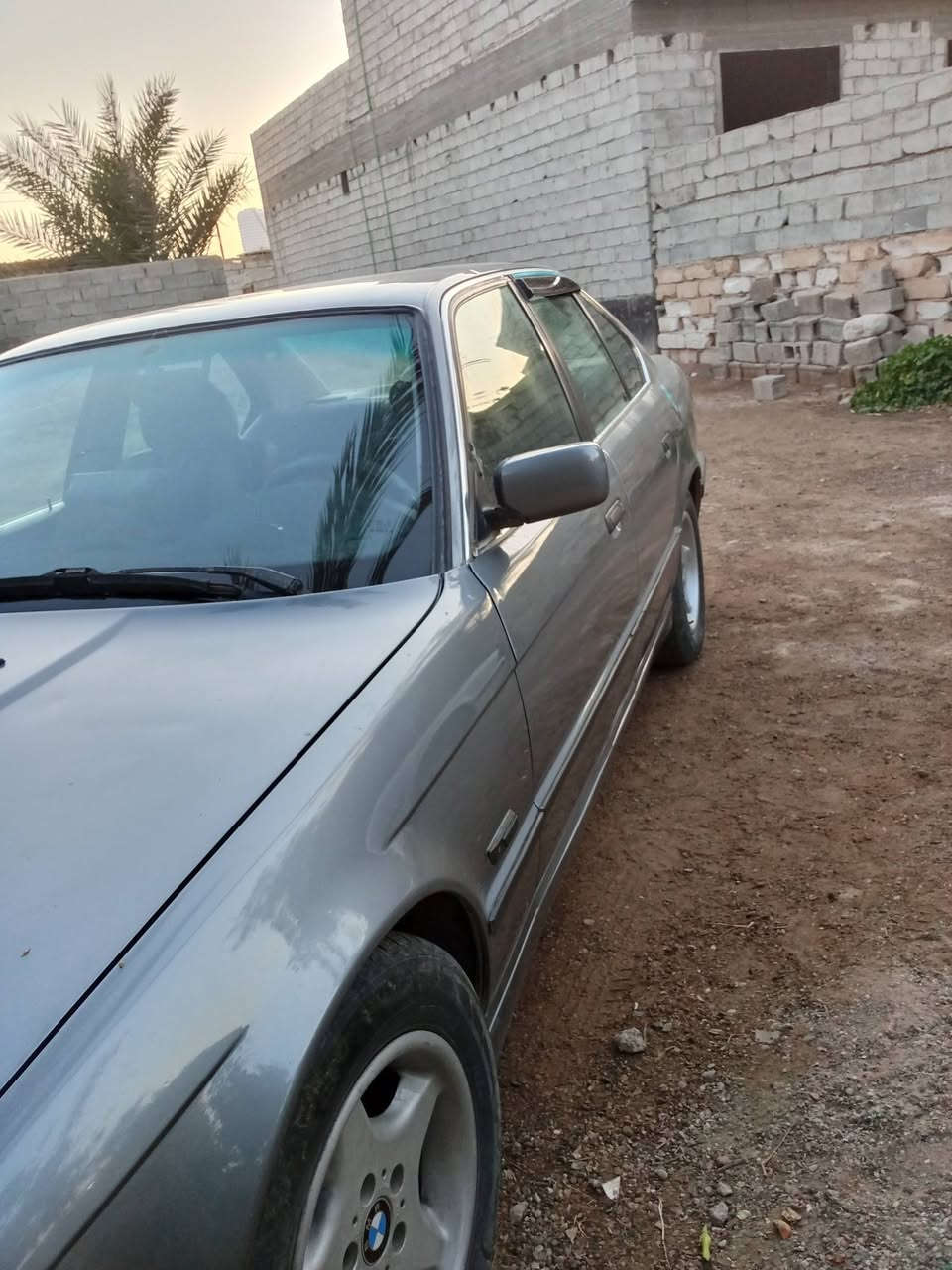 ٥٢٠ نضيفه كير مكينه تبريد ترايك للبصره رقم بغداد ٤٢ وبيها مجال بصيط مكان السياره ديالى خان بني سعد  ***********
