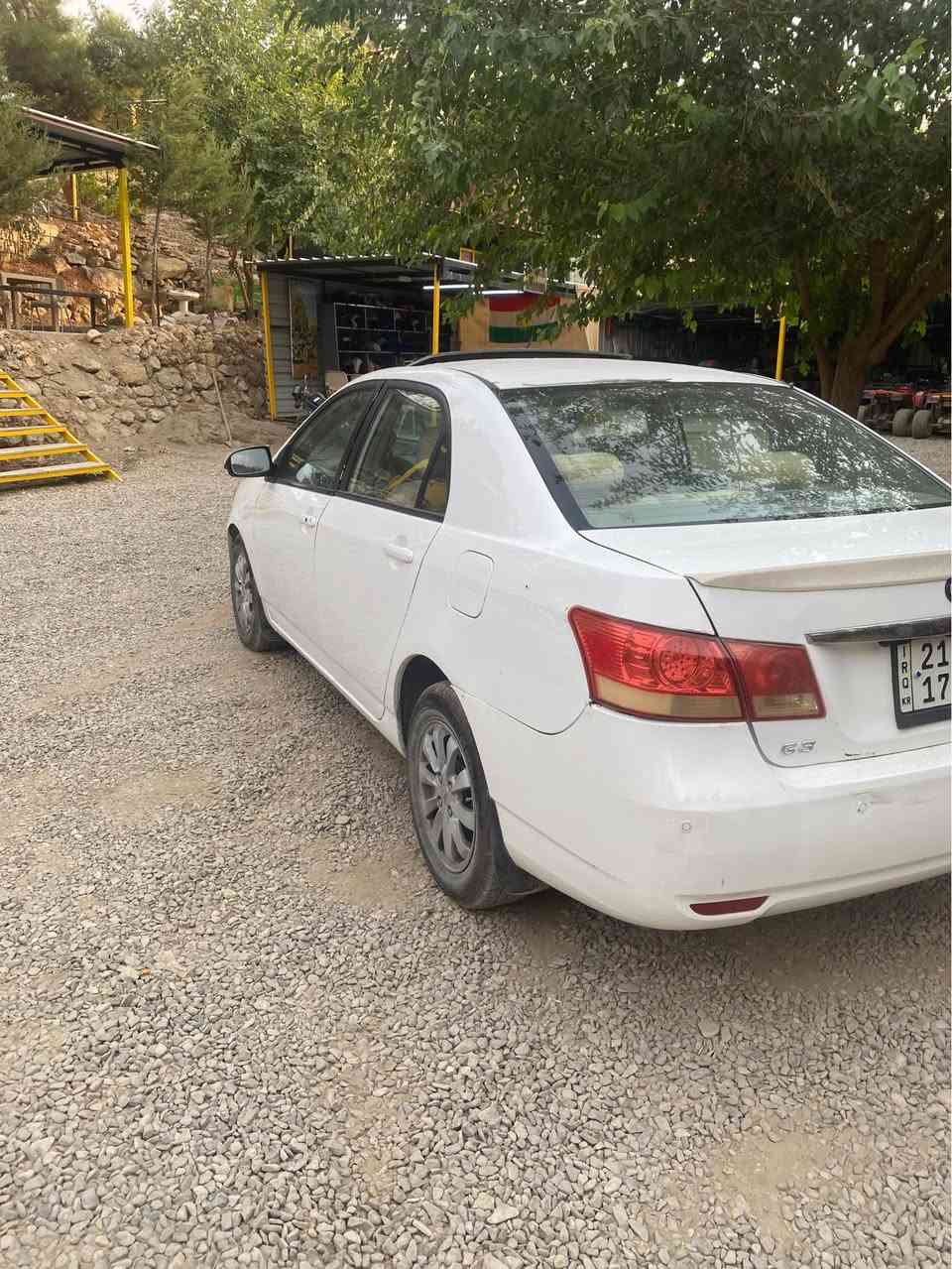 BYD G3 2014
بی وای دی ٢٠١٤ 
بەسمە 
دەرگا بەسمە 
سلاید 
شاشە ئایپاد 
کامل لایت کراوە بە زینۆن 
کوشن جلد
ئاوێنە ئیشارەت
گێر ئۆتۆماتیک و عادی 
تازە تایە و پاتری گۆڕاوە 
٢ پارچە بۆیاخ 
سەنەوی تا ٢٠٣٠ تازە بە ناوی خۆمانەوەیە 
گێڕ مەکینە تەبرید کارەبایی بە شەرت 
٦٧ وەرەقە و معامەلە
تێبینی : سەیارەکەم غەسل نەکردووە هەروا بە پیسی دامناوە  
*********** السليمانية, العراق
