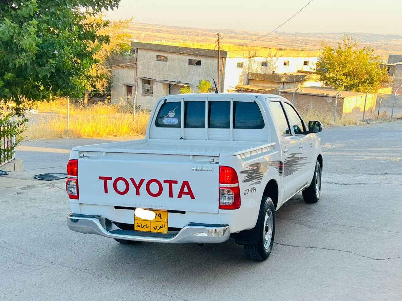 مەرزیە ٢٠١٢ بئ بۆیاخ  لۆک لۆک سەیارەکە لەشەریکەوە یەک دەسە سبیری دانەبەزیوە سئ سویجی بیلای شەریکەی لەگەلە قەترە بۆیاخی نیە   جرکەی تیانیە  لەدەعامی بۆدەعامی بەشەرت بیویست بەوەسف ناکات جونکە سەیارەکە لۆک لۆکە هی مالەوەیە   سەنەوی نوییە    
سحری ١٨٤گەلاو کەمیک مجال 
شوین کۆیە 
ژم ***********
*********** أربيل, العراق
