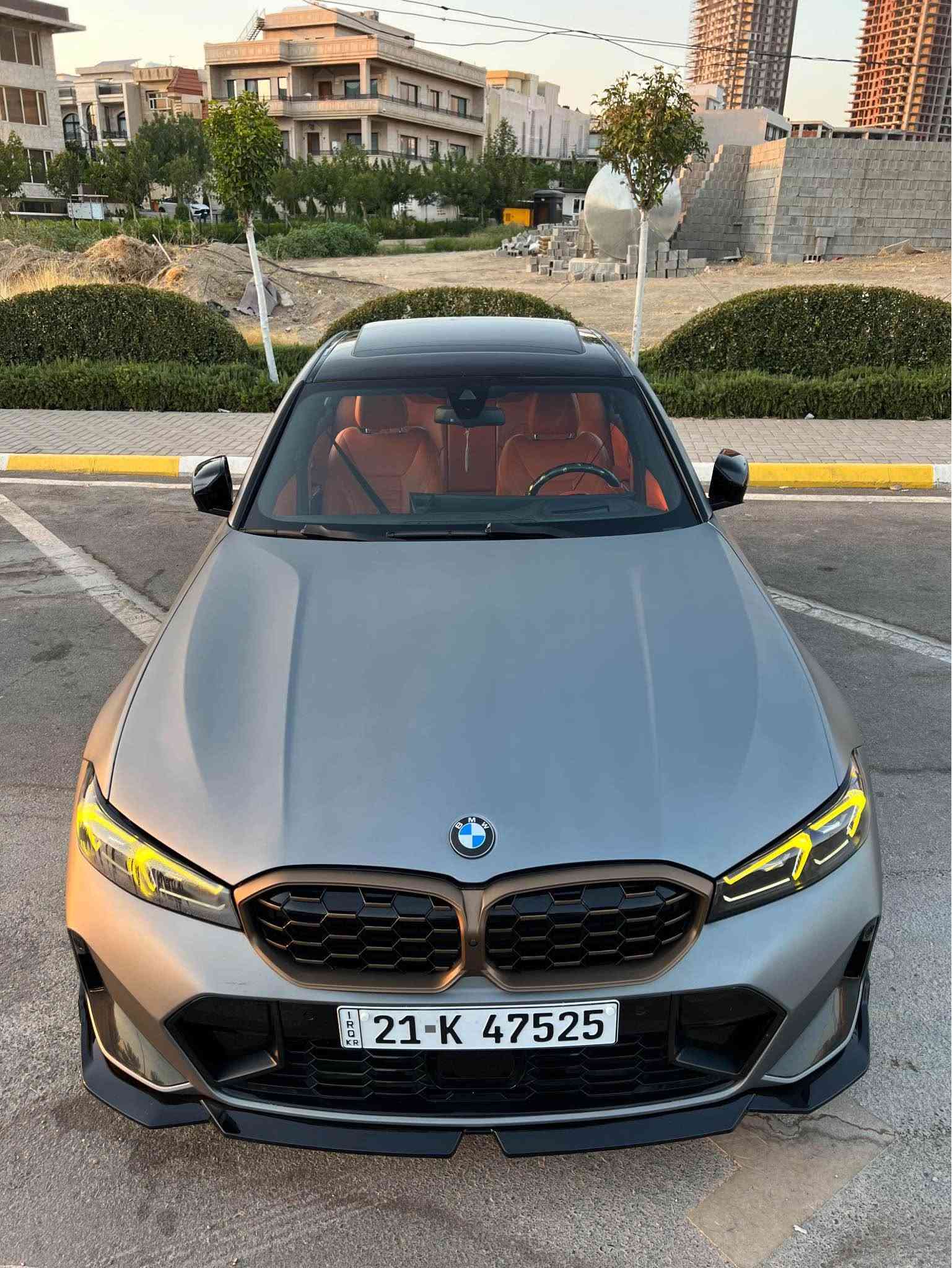 Bmw M340i 2023
سەیارەکە زۆر تازەیە 
سیستەم صاڵانصای لەسەرە

فول مواسەفات
داتاشۆیە 
کوشن گەرم سوکان گەرم 
ویلی M3
چەمەلەخەکانی M3

مەکینەی نەکراوەتەوە 
90 هەزار کیلۆمەتر ڕۆیوە

گێڕ و مەکینەی بەشەرت
ڕۆنی تازە گۆڕاوە
تایەی تازە
کامل بۆیاخ مات کراوە 
پێشو دوا کەپس
ئێرباگ سوکان و شان تەقیوە 
شوێن: سلێمانی
*********** السليمانية, العراق
