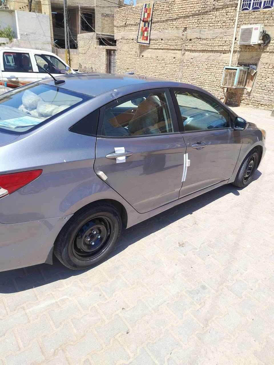 سلام عليكم سياره اكسنت موديل 16سعر 85وبيه مجال سياره بسمي مكان بغداد مدينه  الاستفسار ***********الصدر
