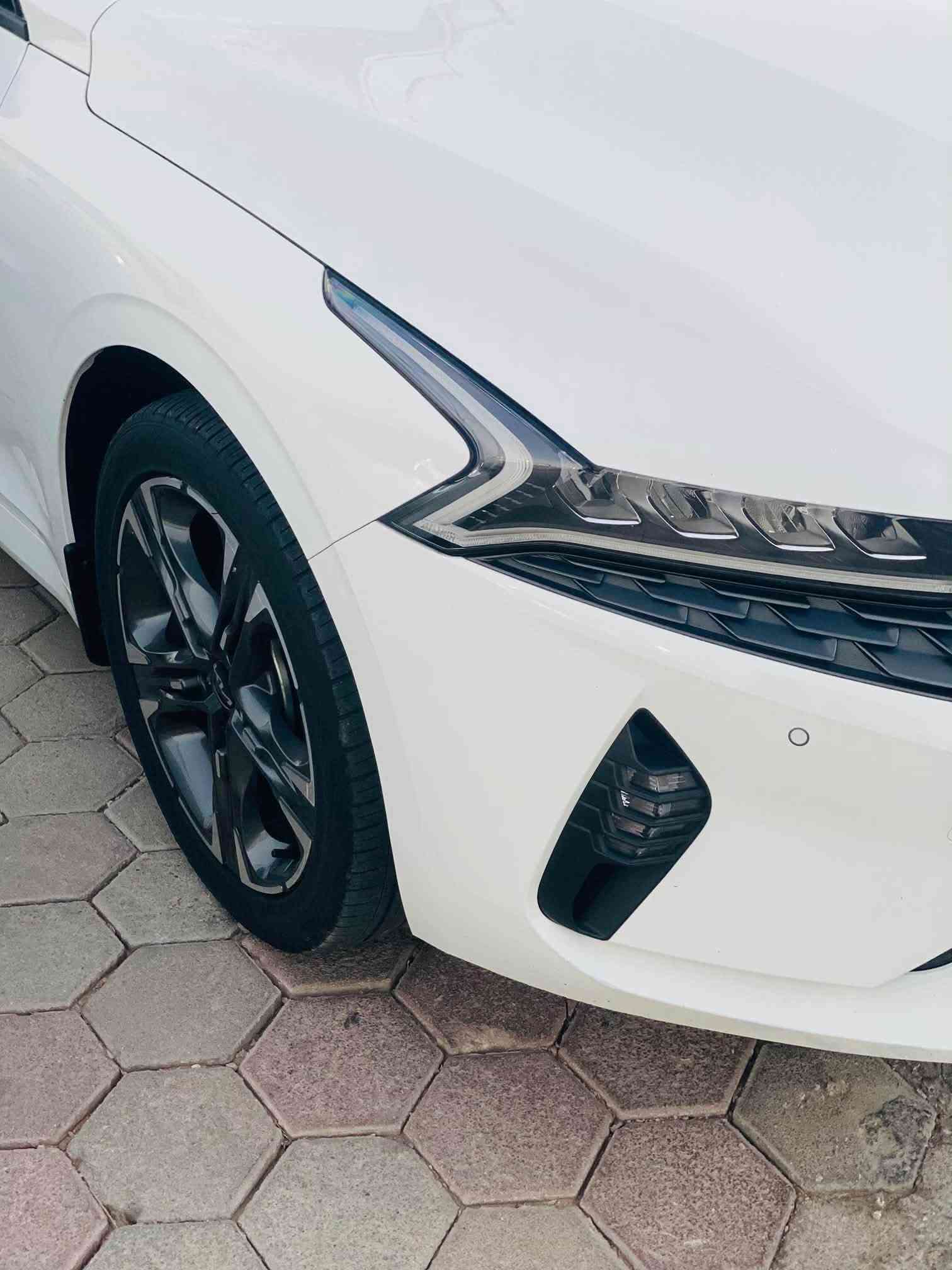 🚘 للبيع K5 موديل 2023 – فل كامل المواصفات

✨ المواصفات والتجهيزات:

* كراسي كهربائية
* فتحة سقف بانوراما
* أربعة أنظمة قيادة
* مثبت سرعة
* مساعد ركن
* إشارات بالمرايا
* داخلية أوف وايت
* قطعتا تبريد
*محرك 2000دوش
*ماشية63الف كيلو متر
🔹 السيارة مكفولة ونظيفة
🔹 يوجد شخط بسيط في الباب الخلفي مع مكحلة

📞 للاستفسار: ***********
📱 متوفر واتساب
مكانها: الرمادي -التأميم
