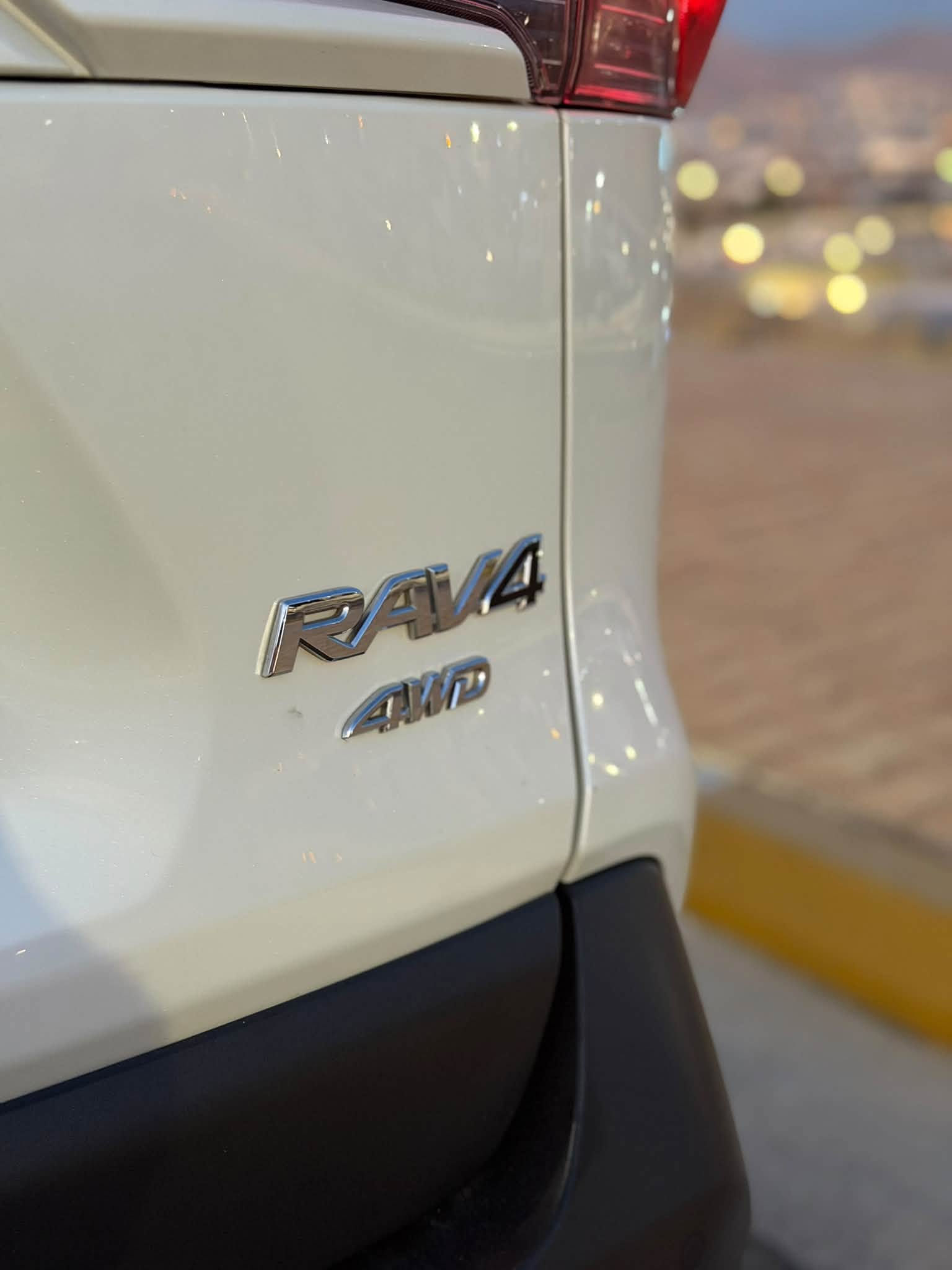 توێتا ڕاڤ4 سفری شەریکەی ساز
تەنها 88,000 km ڕۆشتوە

کامل سێرڤس کراوە

***********
