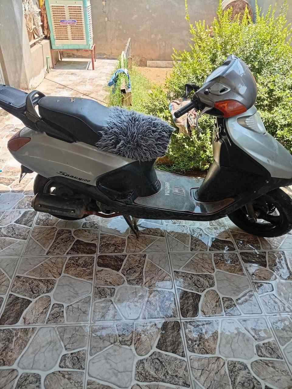 سبيسي ياباني ميكنة ناعمة كهربائيات شغالة السعر 450 وبيها مجال للاستفسار الاتصال على الرقم التالي ***********
