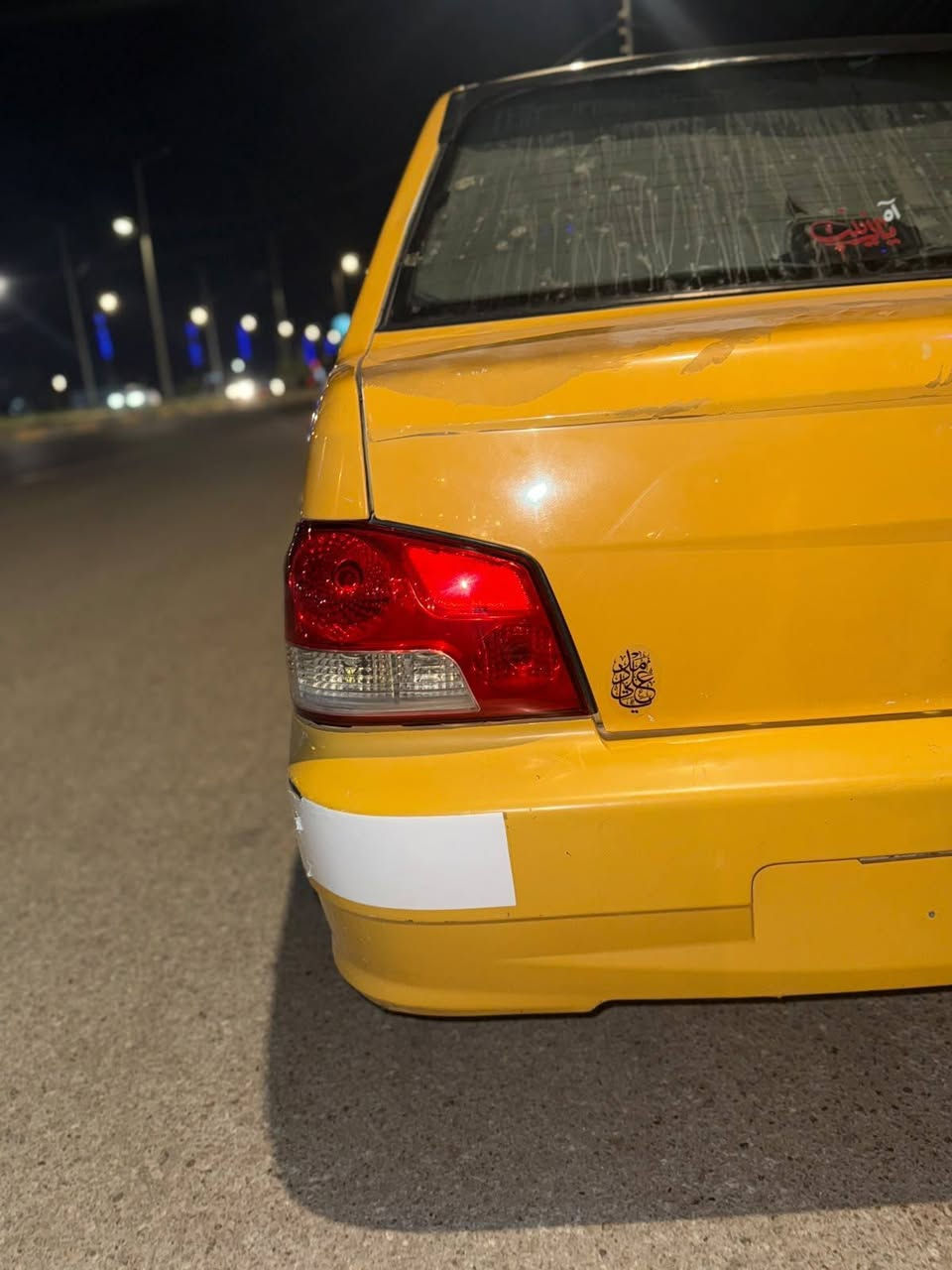 سلام عليكم سياره سايبه للبيع او مراوس موديل 14 كفاله عامه بيها قليل بارد محرك وكير كفاله تخم تاير قبل سبوع شادلها تبريد شغال كهربائيات شغاله ماعوزها اي نقص سعرها /35/ وبيها مجال المكان كوت حي الحكيم📍 للستفسار ***********
