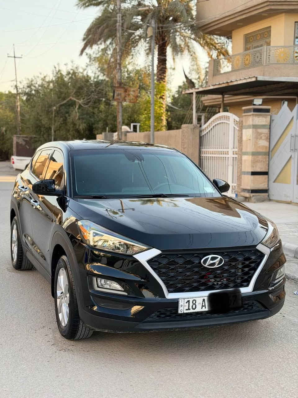 السلام عليكم توسان موديل 2019 وارد أمريكي بيها صبغ قطعتين بدون دواخل  محرك 2000  رقم بابل انكليزي بأسمي ماشيه 68 سعرها 135 وبيها مجال 
***********
