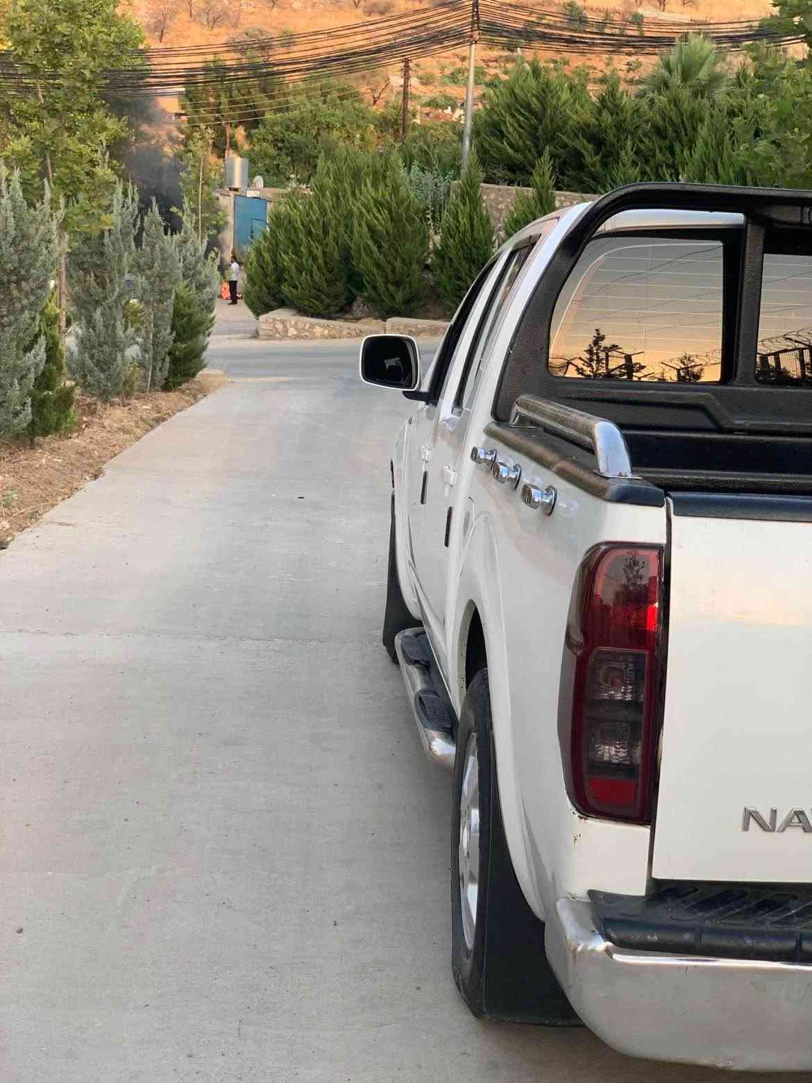 نيسان نافارا ٢٠٠٩ بي ده عم صبغ بنئ دوو ده رگه هان بي صه ربه يه يكجار ده عم تيدا نينه ويل تايره پاقژن سياره زئده پاقژه يا ماليه به ره قه م دهوك ١١٠ هزار غرامه يل سه ر سيره بي مه سره فه بئ ته قه و ره قه  بو پترو پيزانينان نا مه كي فريكه خاص دهوك, العراق
