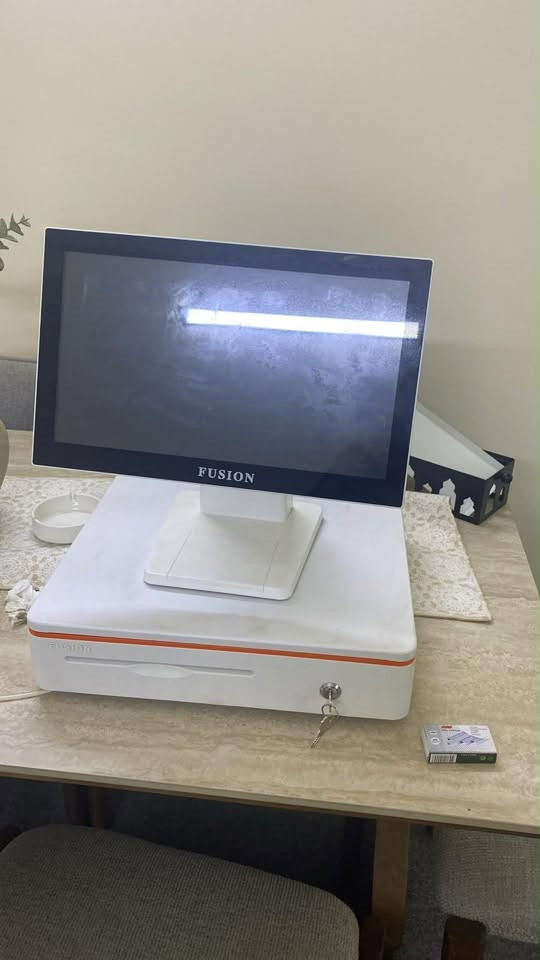 للبيع جهاز كاشير كامل FUSION POS

جهاز كاشير FUSION بشاشة لمس، مناسب للمطاعم، الكافيهات، المحلات والسوبرماركت.

• شاشة لمس FUSION
• جهاز POS / كاشير
• درج كاش مع مفتاح
• طابعة ريسيت صغيرة لطباعة الفواتير
• استعمال أسبوع واحد فقط – شبه جديد
• بحالة ممتازة جداً

البيع بسبب عدم الحاجة إليه.

للسعر والتفاصيل مراسلتي على واتس اب (***********)

