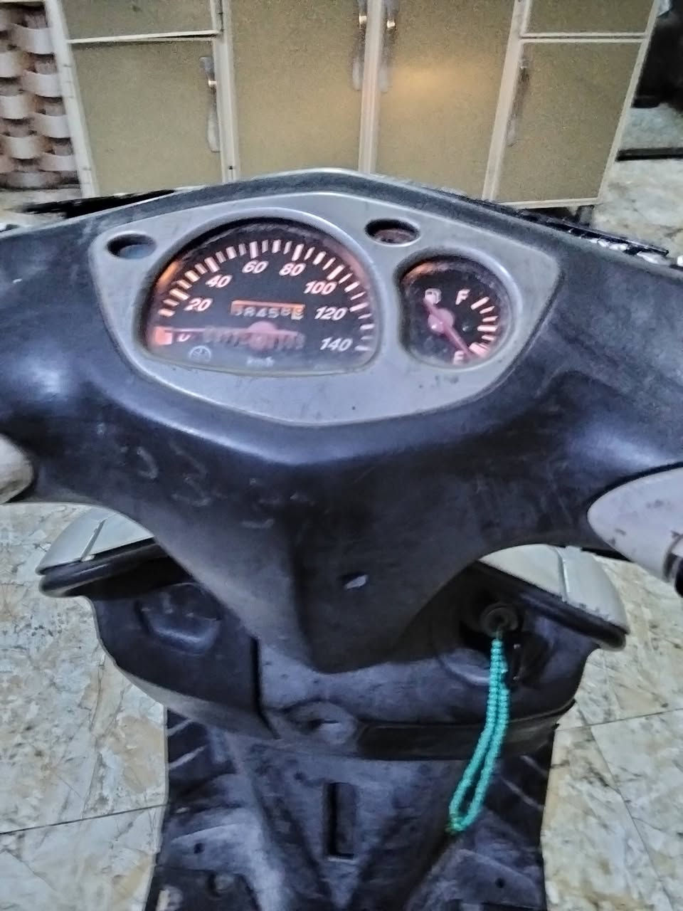 السلام عليكم شباب سكنس 140 نكره سلف مكينه ناعمه مكفولة من كلشي شلعه معدل فول كهرباء كله تستغل تايرات ودبلات جدد بريك امامي خلفي اشاير يسره يمنه هورن عدا بانزين مكان زعفرانيه بغداد 250 شراء اتصل ***********
