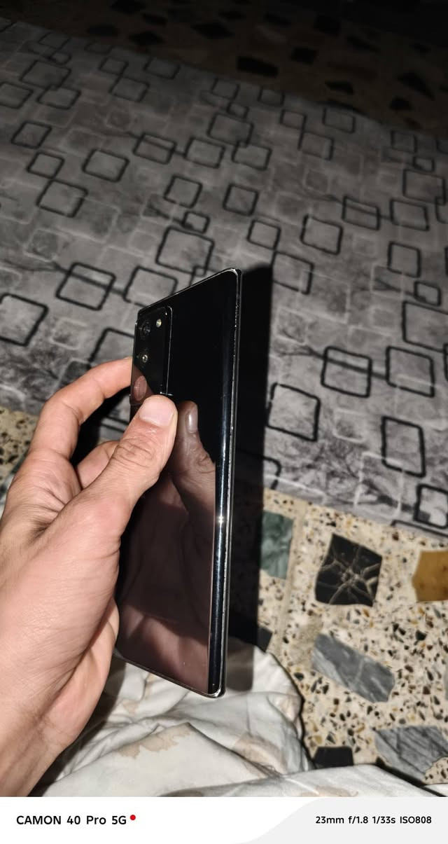 نوت 20 للبيع مبدل شاشه اصليه فقط ذاكره 256/ سعره 200 / ***********

