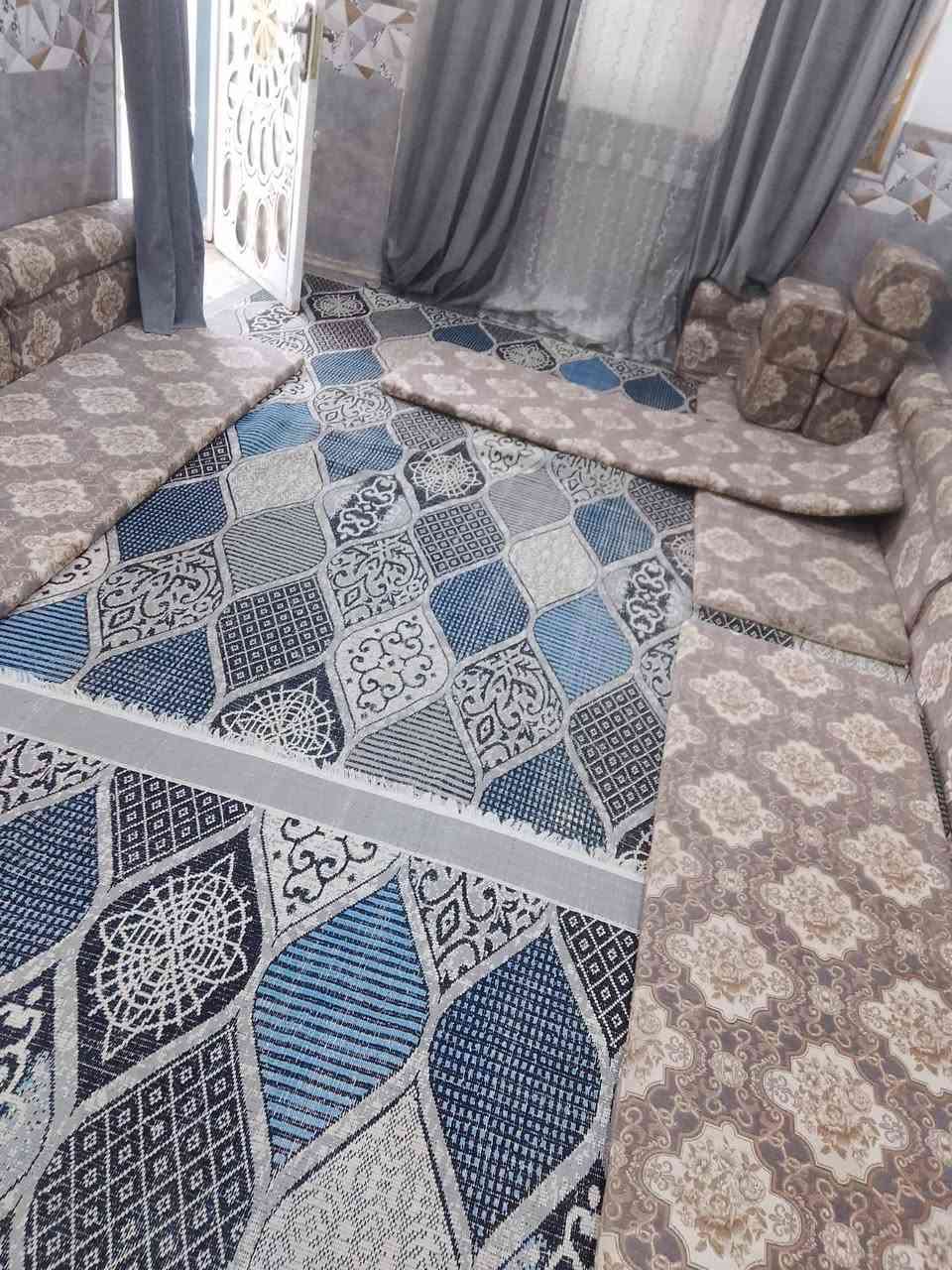 السلام عليكم جلسه ومدات للبيع السعر 300 وبيهن مجال مكاني نجف رقم ***********
