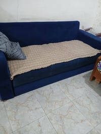 للبيع تخم ١٠مقعد سعر ١٠٠ والمكينة ١٢٥ 07746027567.  مكان الدورة