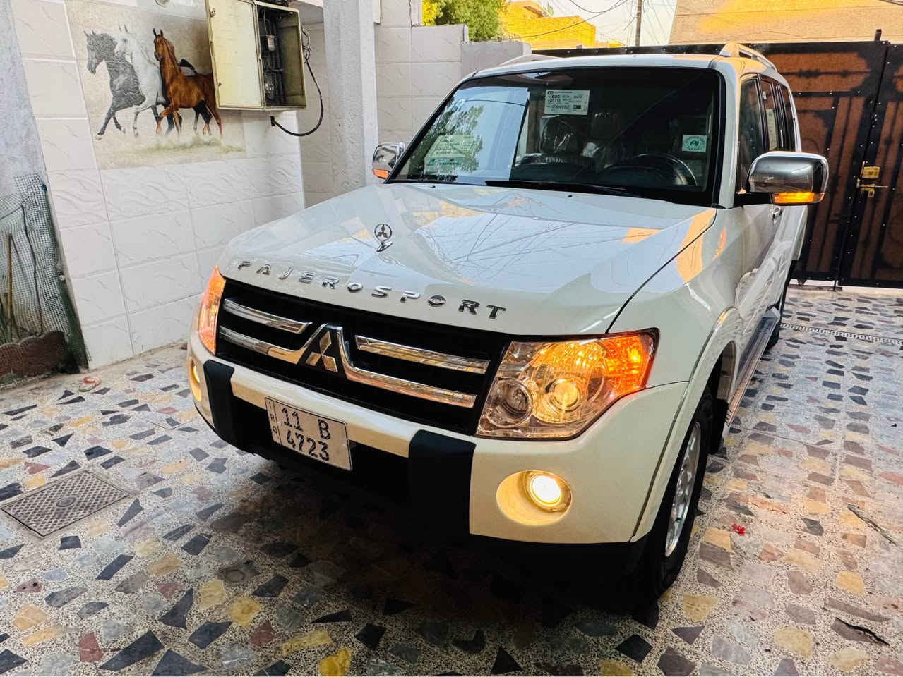 باجيرو موديل 2008 السعر 115
كفالة السيارة بدون صبغ بدون تبديل 
كير مكينة كفالة صدر تبريد 3قطع تخم تاير 
صدر حدادية تحكمات جهتين شاشة كامرة 
مري شفط جام كهربائي رقم بغداد انكليزي 
بسمي سنوية 31 مصفرة 
مكاني بغداد البلديات الأتصال على الرقم 
*********** بغداد, العراق
