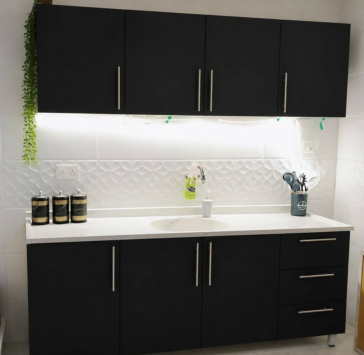 ✨ لأن مطبخك عنوان ذوقك... اختر الجودة التي تدوم.
كاونتر خشب  18mdf ملم بتصميم عصري وتشطيب أنيق، يجمع بين الفخامة والمتانة ليمنح مطبخك مظهرًا راقيًا واستخدامًا عمليًا يدوم لسنوات.
📏 القياس: ▪️مترين سنك وملحق 
#السعر260
اضافه جراره 10
3 جرارات 25
#ديكورات
#تركيه 
#تصاميم 

📩 راسلنا الآن واستفسر عن الألوان والأسعار، واجعل مطبخ أحلامك حقيقة.
***********
