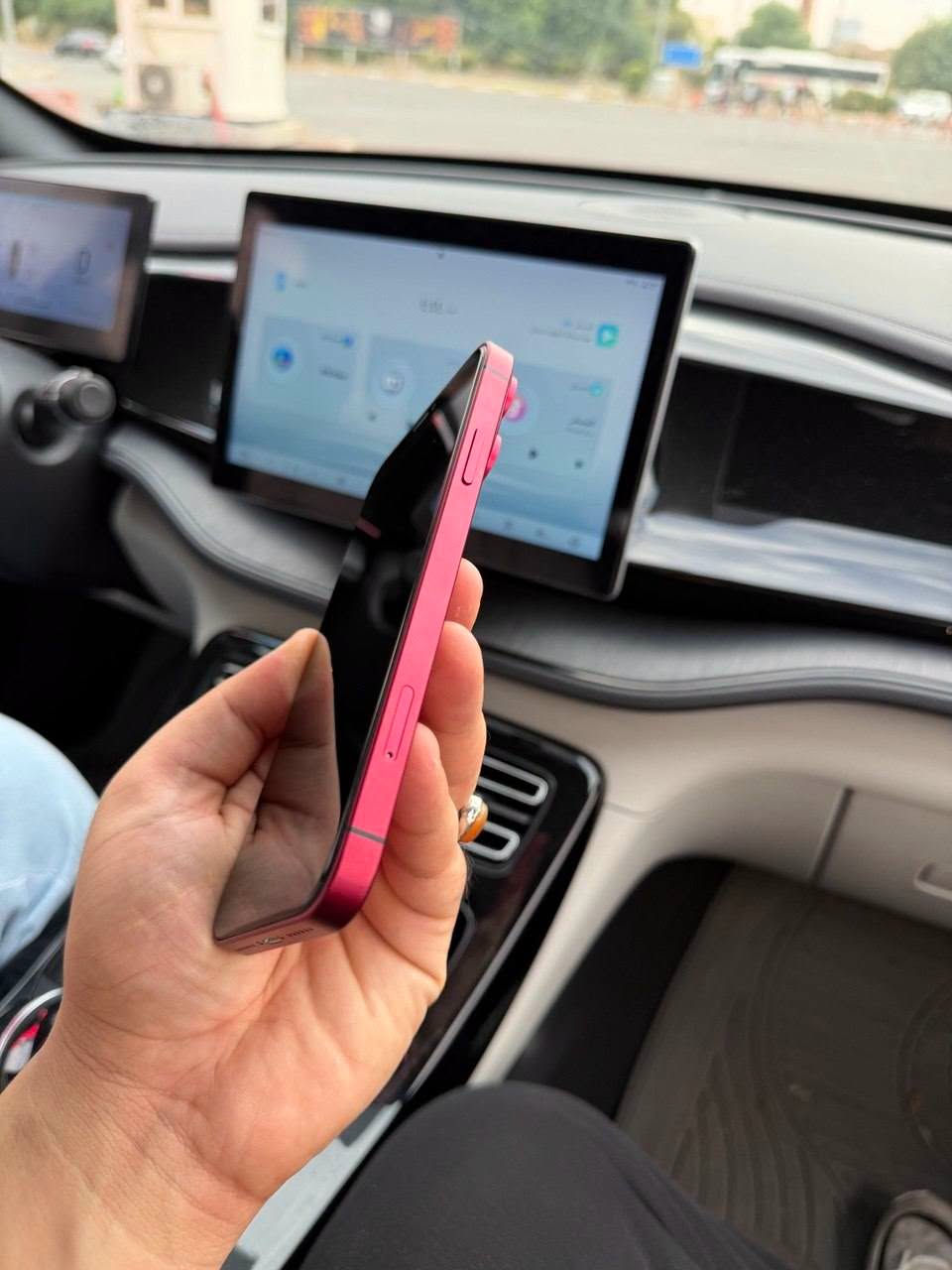 ايفون XR • ١٢٨ • بطارية ١٠٠٪